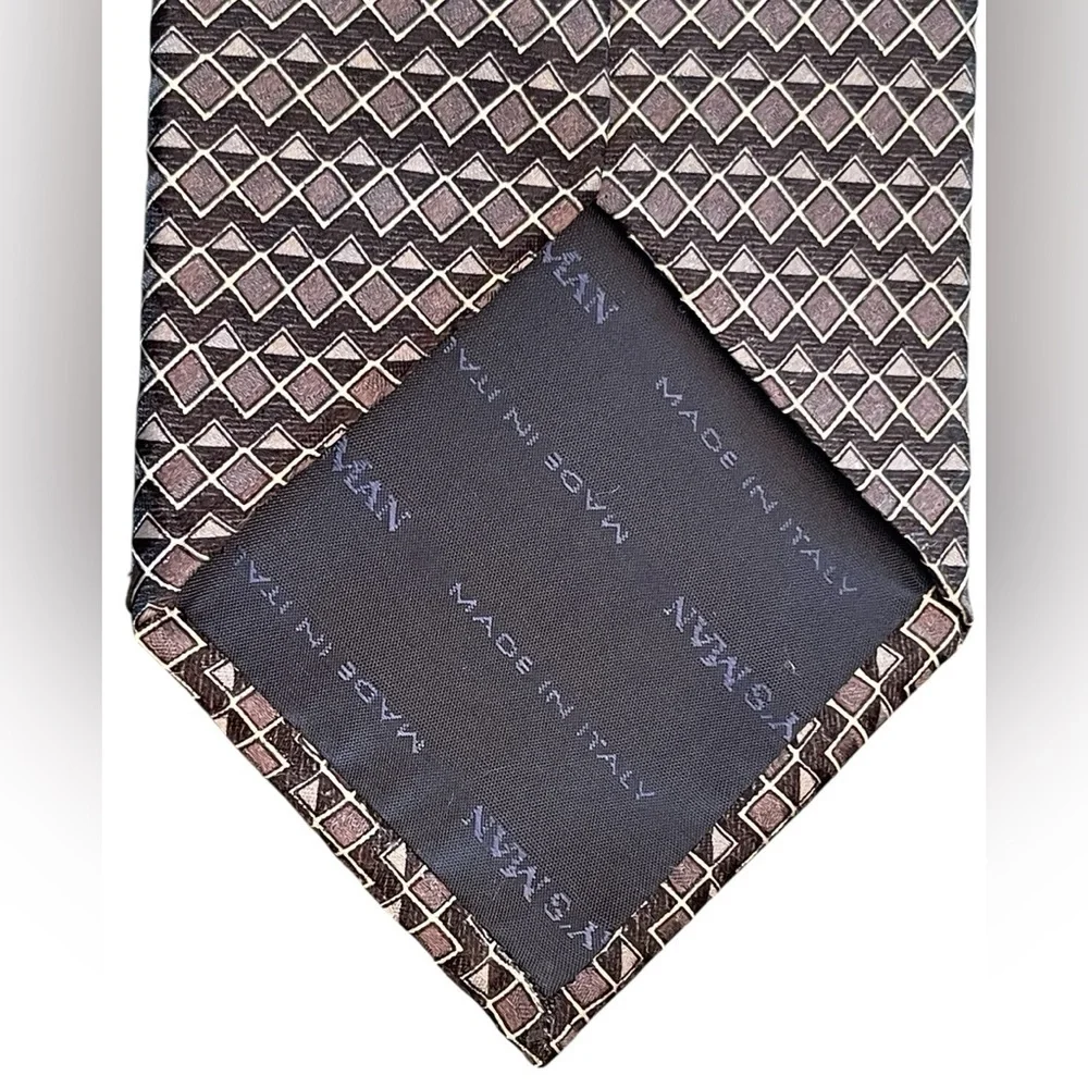 🖤🩶TODAY’S MAN Elegant Black and Gray Geometric Tie. Pure Silk. Gorgeous!